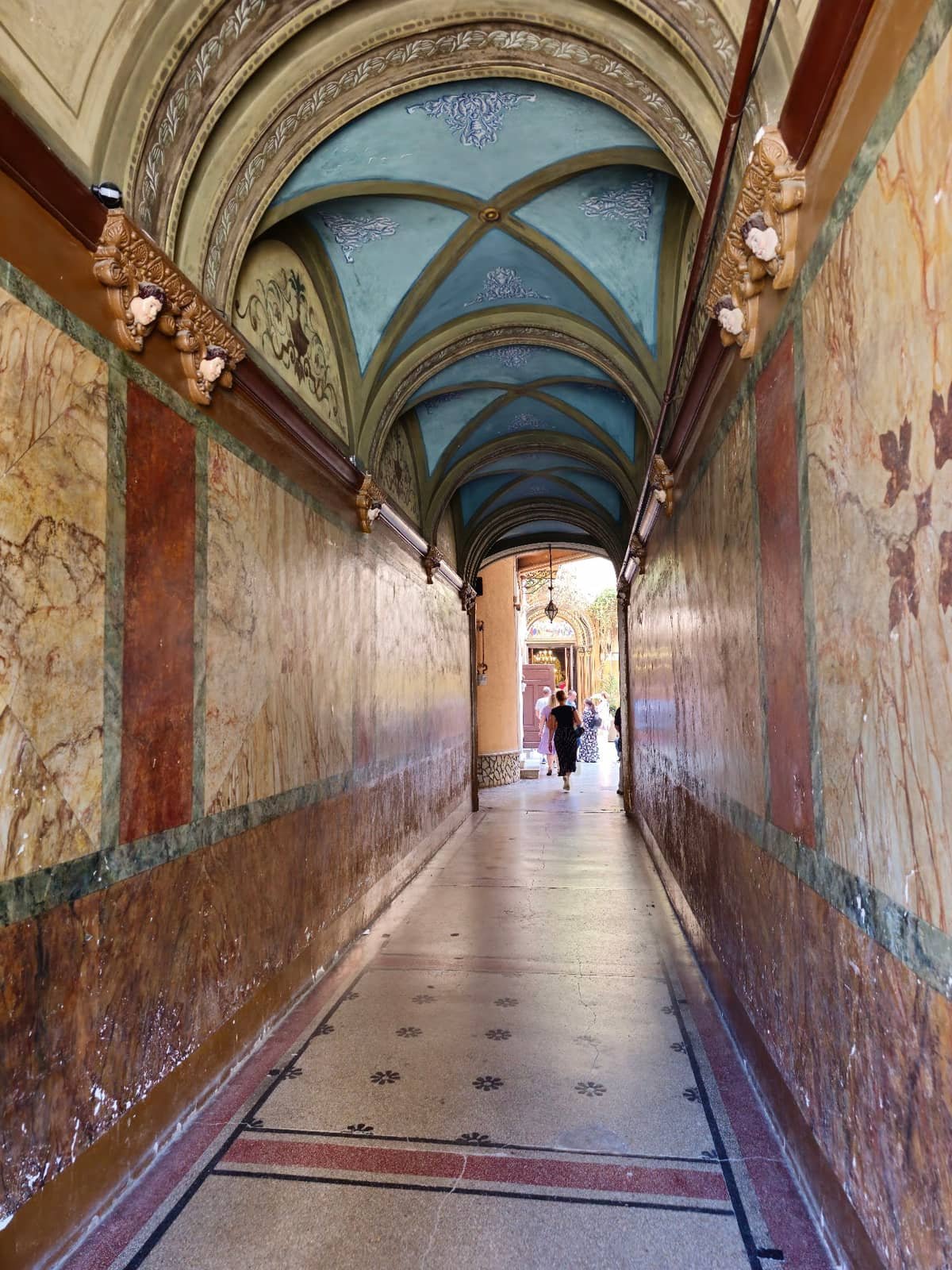 Biserica Adormirea Maicii Domnului (Piața Sfatului) — 3