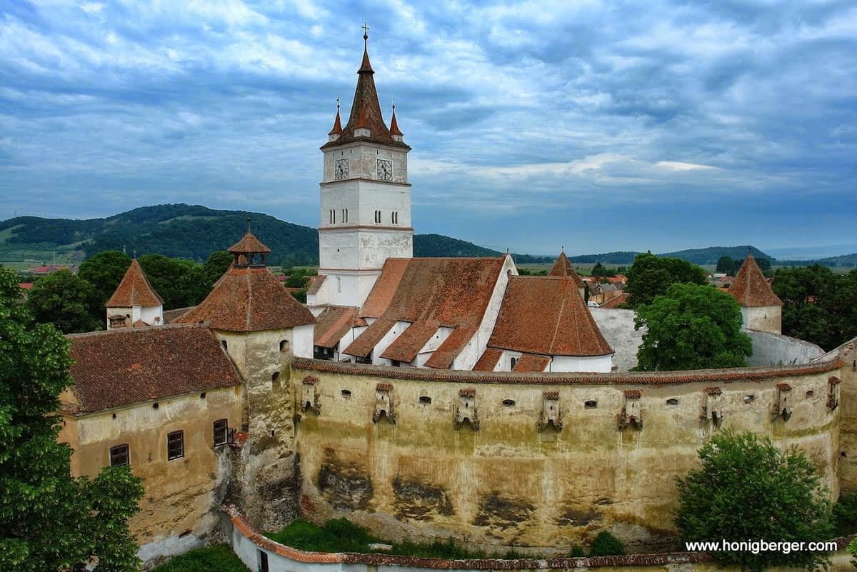 Biserica fortificată Hărman