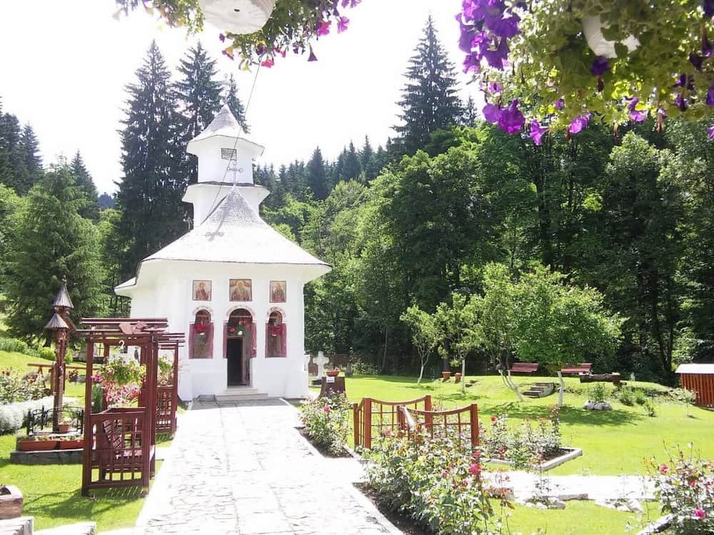 Mănăstirea Predeal – Biserica Sfântul Nicolae