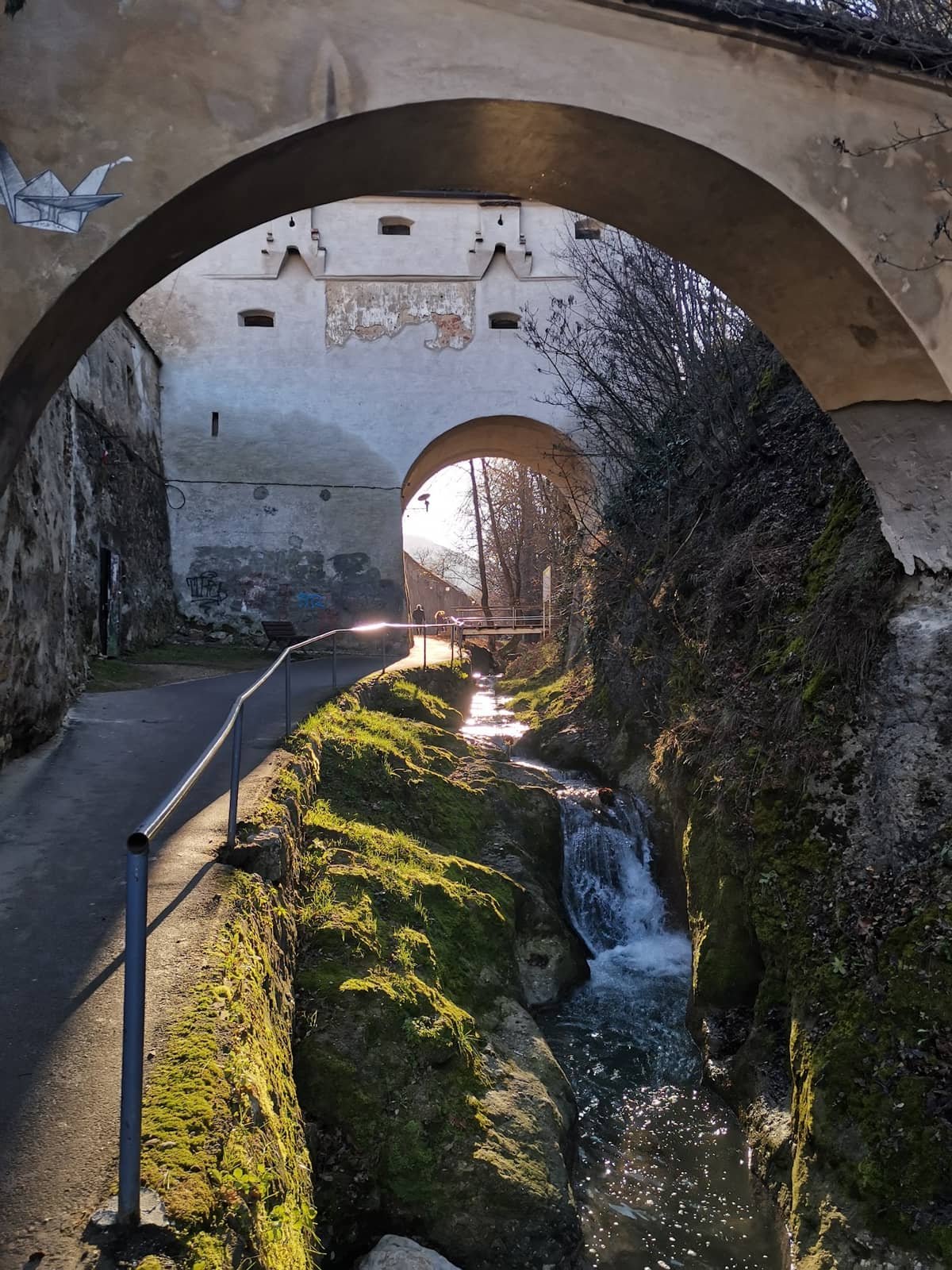 Strada După Ziduri — 2
