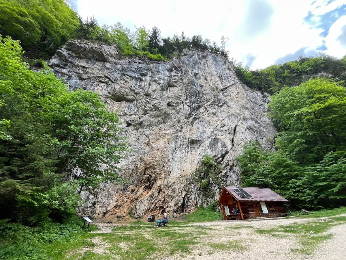 Prăpăstiile Zărneștilor — 3