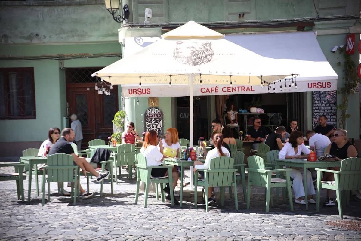 Cafe Central Brasov - Specialty coffee & cocktail house