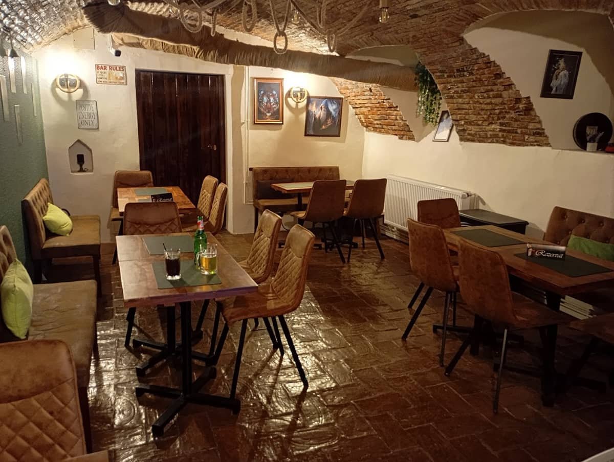 Merlin's Pub — 2